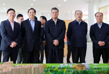 云南省委书记陈豪在广东省省长马兴瑞陪同下视察全国信誉第一的网投平台集团东莞制造工厂